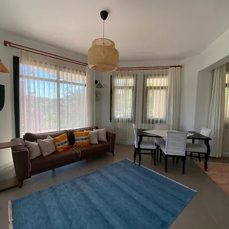 Apt With Wonderful Sea View By The Azmak River Ula
