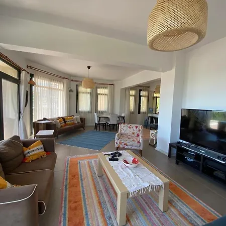 Apt With Wonderful Sea View By The Azmak River Ula